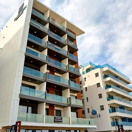 2 Tomis Aparthotel *